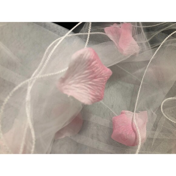 NWT Romantic Pink Petals Decoration Layers Tulle Ribbon Edge Long Wedding Veil - Picture 6 of 6